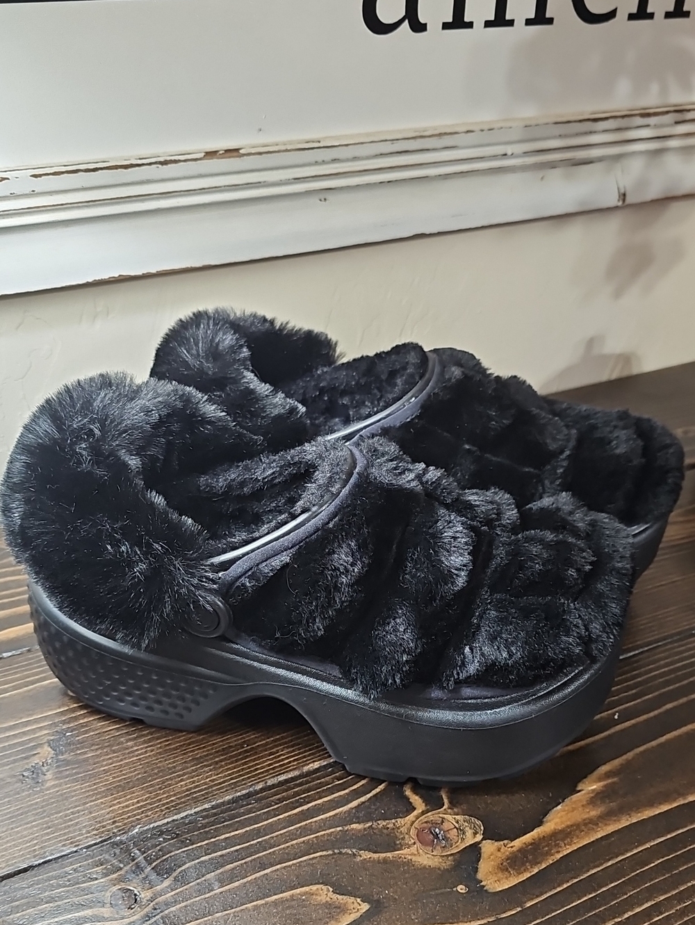 Crocs Stomp Quilted Clogs - Picture 2 of 10